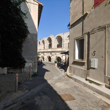 Charmante Maison Arlesienne A L'Ombre Des Arenes, De 2 A 5P Bagian luar foto