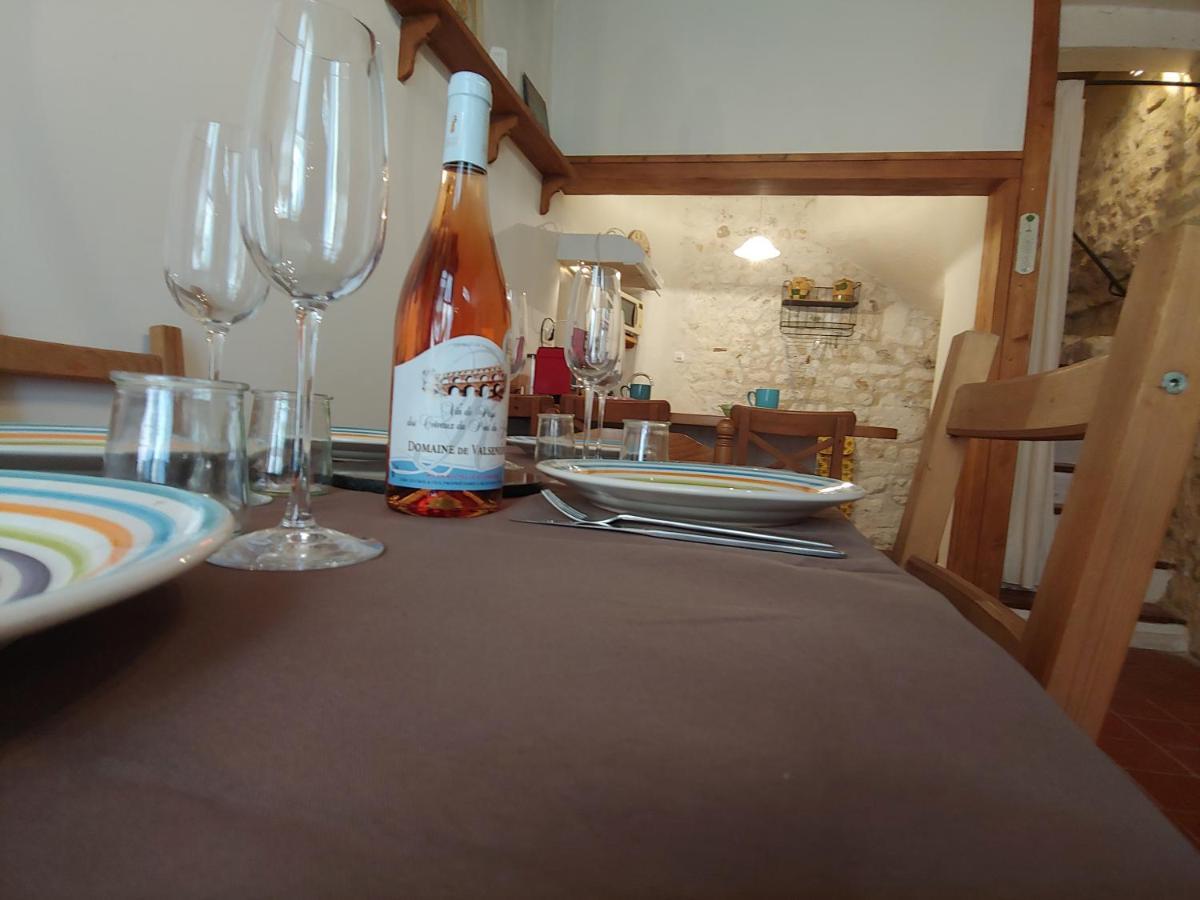 Charmante Maison Arlesienne A L'Ombre Des Arenes, De 2 A 5P Bagian luar foto