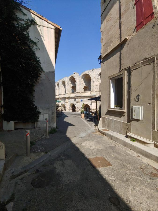 Charmante Maison Arlesienne A L'Ombre Des Arenes, De 2 A 5P Bagian luar foto