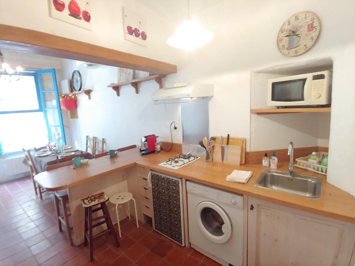 Charmante Maison Arlesienne A L'Ombre Des Arenes, De 2 A 5P Bagian luar foto