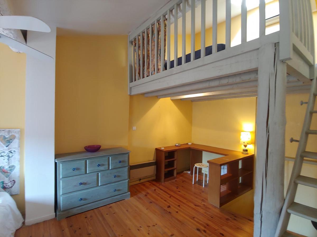 Charmante Maison Arlesienne A L'Ombre Des Arenes, De 2 A 5P Bagian luar foto