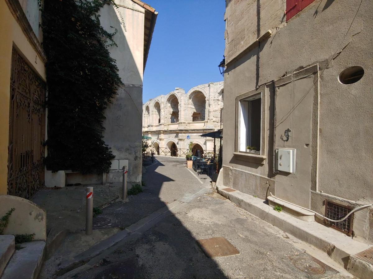Charmante Maison Arlesienne A L'Ombre Des Arenes, De 2 A 5P Bagian luar foto